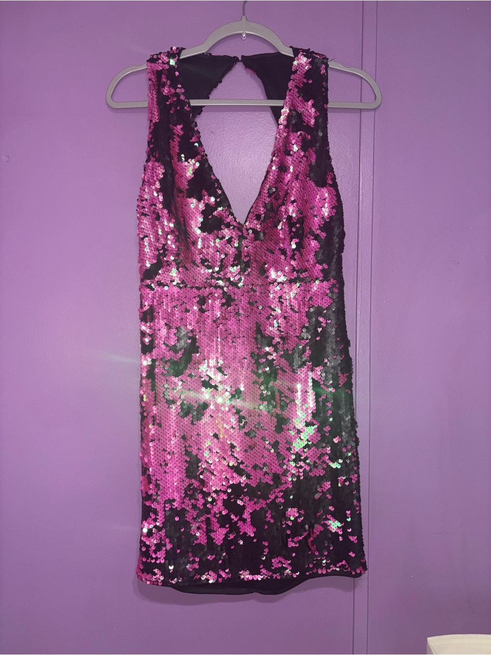 Sleeveless Pink Sequin V-Neck Mini Dress